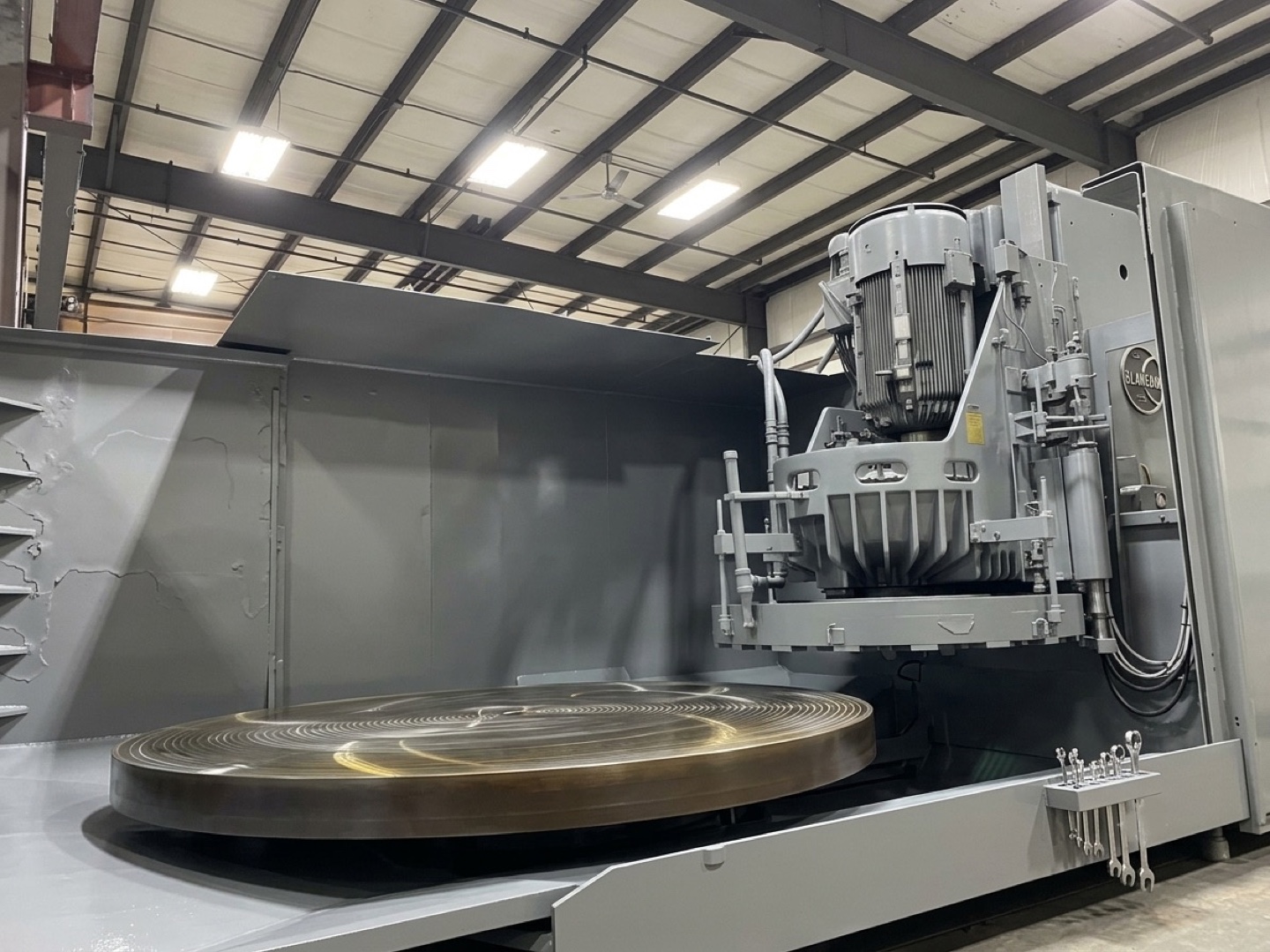 Blanchard grinding equipment in production